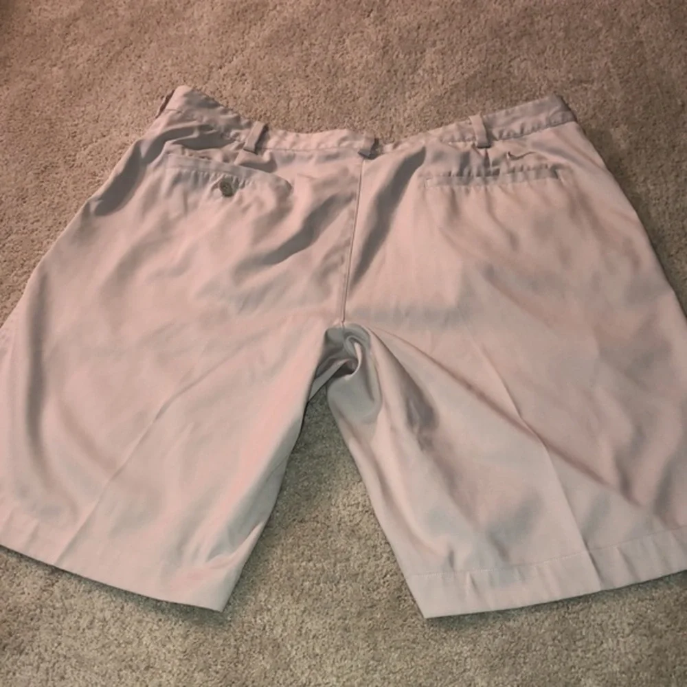 Nike Golf Dri-Fit Shorts Khaki  Men’s Size 36‎
